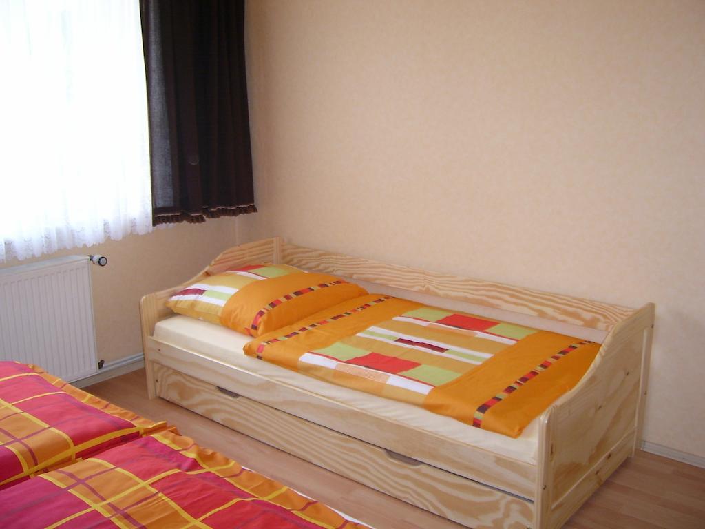 Ferienwohnung Boehnstedt Thale Pokoj fotografie